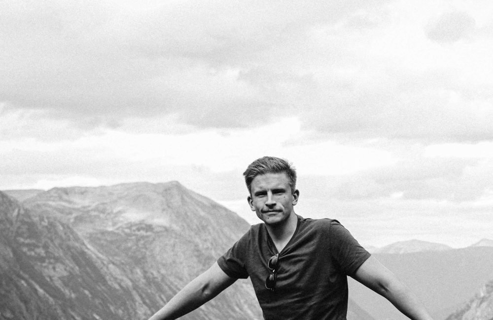 9452FA27-C20A-499F-A739-7312349DB2DD